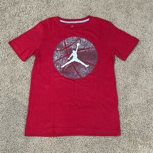 Boys Jordan T-shirt Red size M